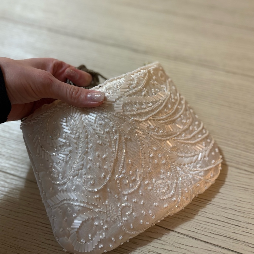 Elegant Vintage Beaded Clutch
